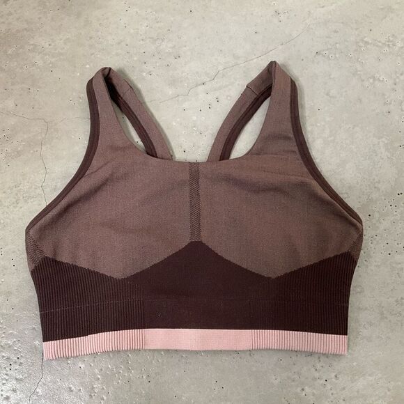 COS Seamless Performance Sports Bra - Picture 4 of 7